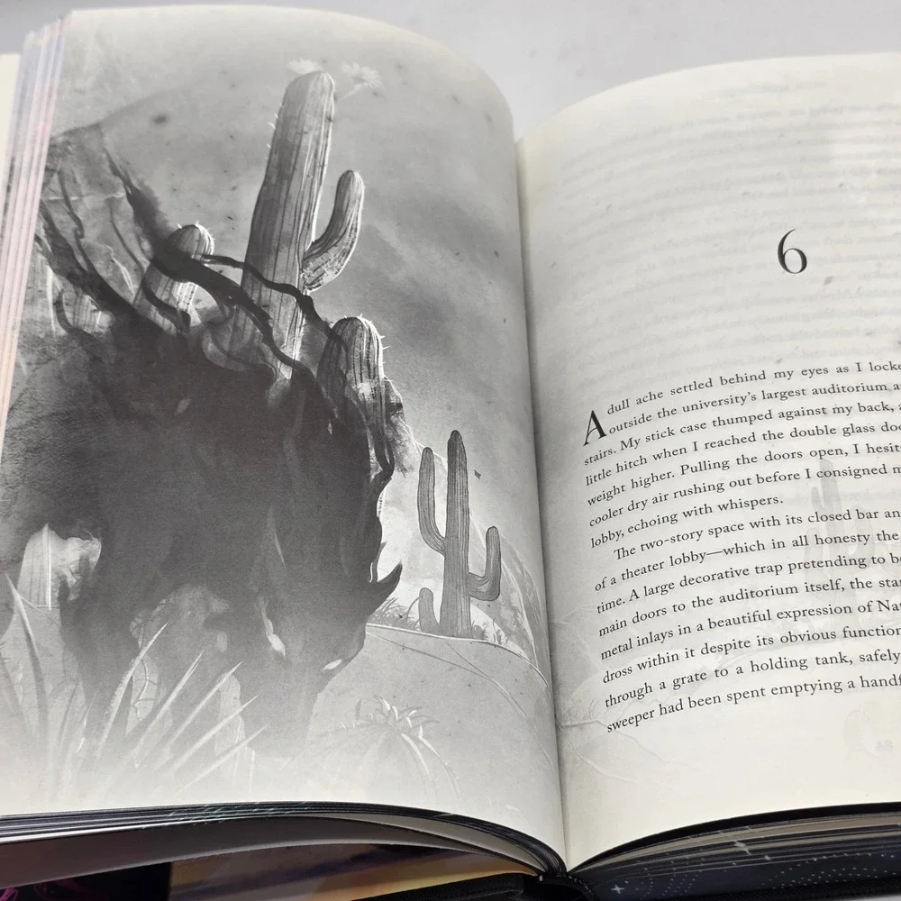 Kim Harrison Three Kinds of Lucky Hardcover Purple‎ Sprayed Edges Fantasy Book